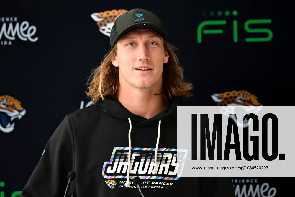 Jacksonville Jaguars, Press and Training Jacksonville Jaguars quarterback Trevor Lawrence (16) during the press conference, PK, Pressekonferenz practise session for Jacksonville Jaguars at the Grove Hotel, Chandler s Cross, UK on 14 October 2026. Chandler s Cross Grove Hotel Hertfordshire UK Editorial use only ,