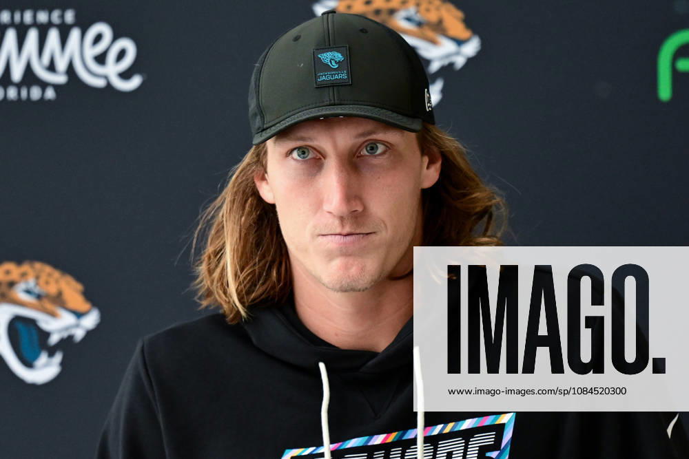 Jacksonville Jaguars, Press and Training Jacksonville Jaguars quarterback Trevor Lawrence (16) during the press conference, PK, Pressekonferenz practise session for Jacksonville Jaguars at the Grove Hotel, Chandler s Cross, UK on 14 October 2026. Chandler s Cross Grove Hotel Hertfordshire UK Editorial use only ,