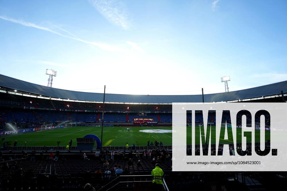 UEFA Champions League: Feyenoord Rotterdam v Como 1907 ROTTERDAM, NETHERLANDS - OCTOBER 14: General overview of Stadion Feijenoord during the UEFA Champions League match between Feyenoord Rotterdam and Como 1907 at Stadion Feijenoord on October 14, 2026 in Rotterdam, Netherlands