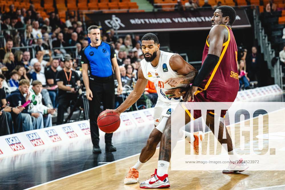 Marvin Heckel of ratiopharm ulm and Reginald Perry of KK Bosna BH Telecom Sarajevo battle for the ball during the Basketball Eurocup game between ratiopharm ulm and BOSNA BH Telecom Sarajevo at the ratiopharm Arena on October 14, 2026 in Neu Ulm, Germany. Photo by Harry Langer, DeFodi Images