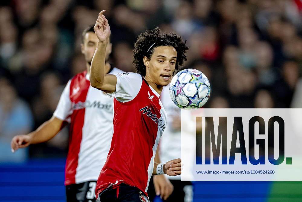 ROTTERDAM: Feyenoord midfielder Gjivai Zechiël during the UEFA Champions League match between Feyenoord and Como at De Kuip on October 14, 2026, in Rotterdam, Netherlands. Photo by DeFodi Images