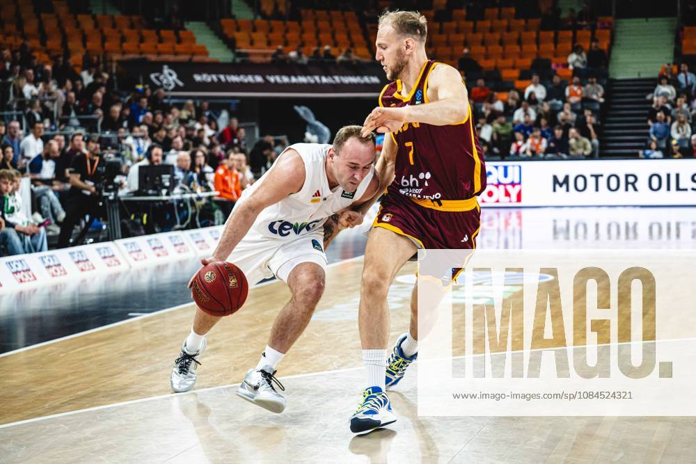 Devin Schmidt of ratiopharm ulm and Adin Vrabac of KK Bosna BH Telecom Sarajevo battle for the ball during the Basketball Eurocup game between ratiopharm ulm and BOSNA BH Telecom Sarajevo at the ratiopharm Arena on October 14, 2026 in Neu Ulm, Germany. Photo by Harry Langer, DeFodi Images