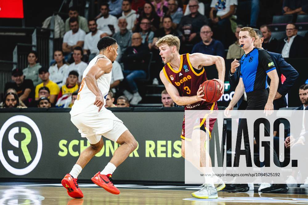 Jaylen Sims of ratiopharm ulm and Marcus Domask of KK Bosna BH Telecom Sarajevo battle for the ball during the Basketball Eurocup game between ratiopharm ulm and BOSNA BH Telecom Sarajevo at ratiopharm Arena on October 14, 2026 in Neu Ulm, Germany. Photo by Harry Langer, DeFodi Images