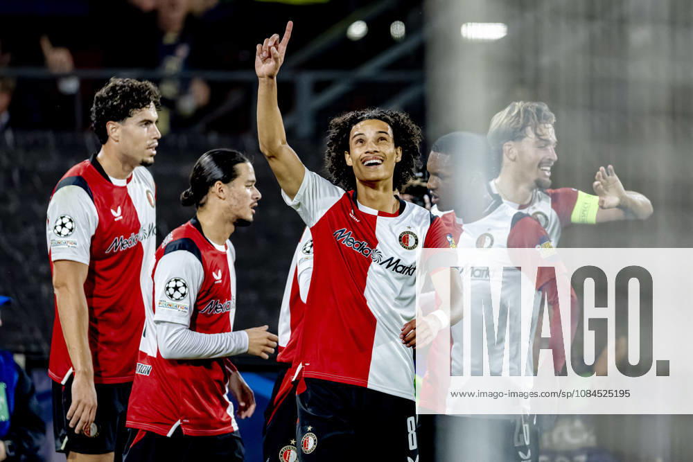 ROTTERDAM: Feyenoord midfielder Gjivai Zechiël scores to tie the game at 1–1 and celebrates the goal during the UEFA Champions League match between Feyenoord and Como at De Kuip on October 14, 2026, in Rotterdam, the Netherlands. Photo by DeFodi Images