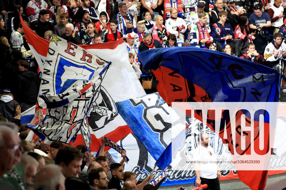 DEU, GER, Ice Hockey, Champions League, 2026–27 Season, Berlin, Eisbären Berlin vs. Klagenfurther AC, Eisbären Berlin Fan Section, Fans, Flags, nordphoto GmbH, Engler, City, Wellblechpalast, State, Country