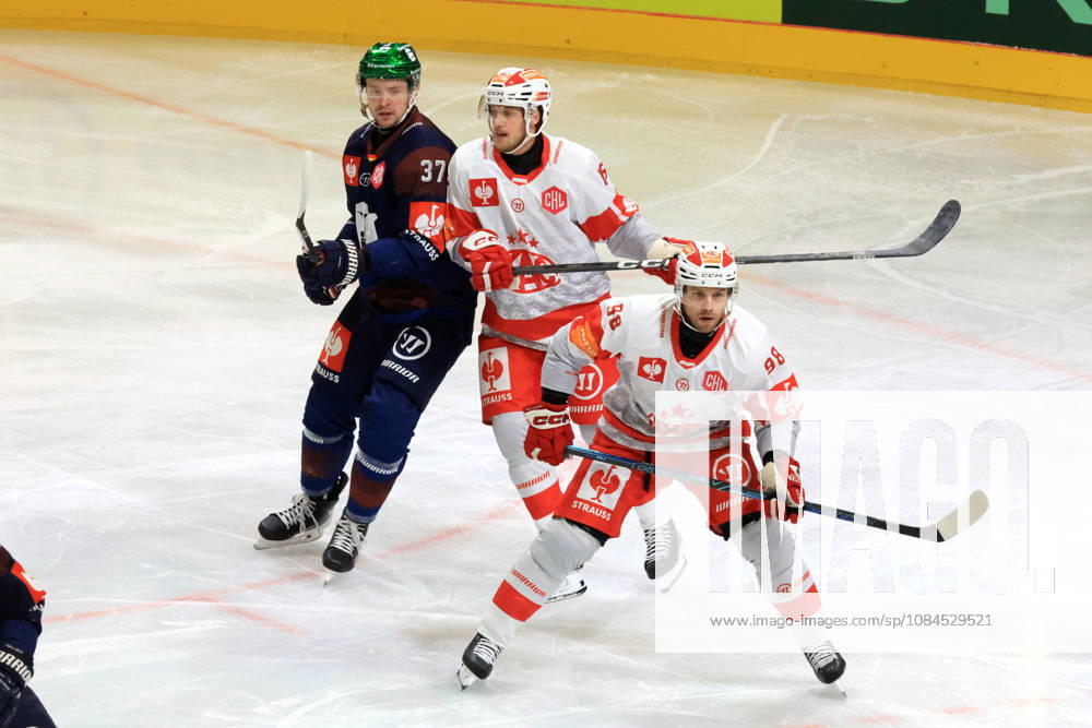 DEU, GER, Ice Hockey, Champions League, 2026–27 Season, Berlin, Eisbären Berlin vs. Klagenfurther AC Markus Vikingstad, Eisbären Berlin 37, Simeon Schwinger, Klagenfurt 16, Daniel Obersteiner, Klagenfurt 98, nordphoto GmbH, Engler, City, Wellblechpalast, Federal State, Country