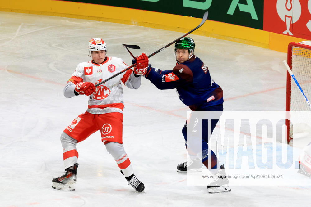 DEU, GER, Ice Hockey, Champions League, 2026–27 Season, Berlin, Eisbären Berlin vs. Klagenfurther AC Adam Smith Eisbären Berlin 4, David Waschnig Klagenfurt 19 nordphoto GmbH Engler City Corrugated Iron Palace Federal State Country