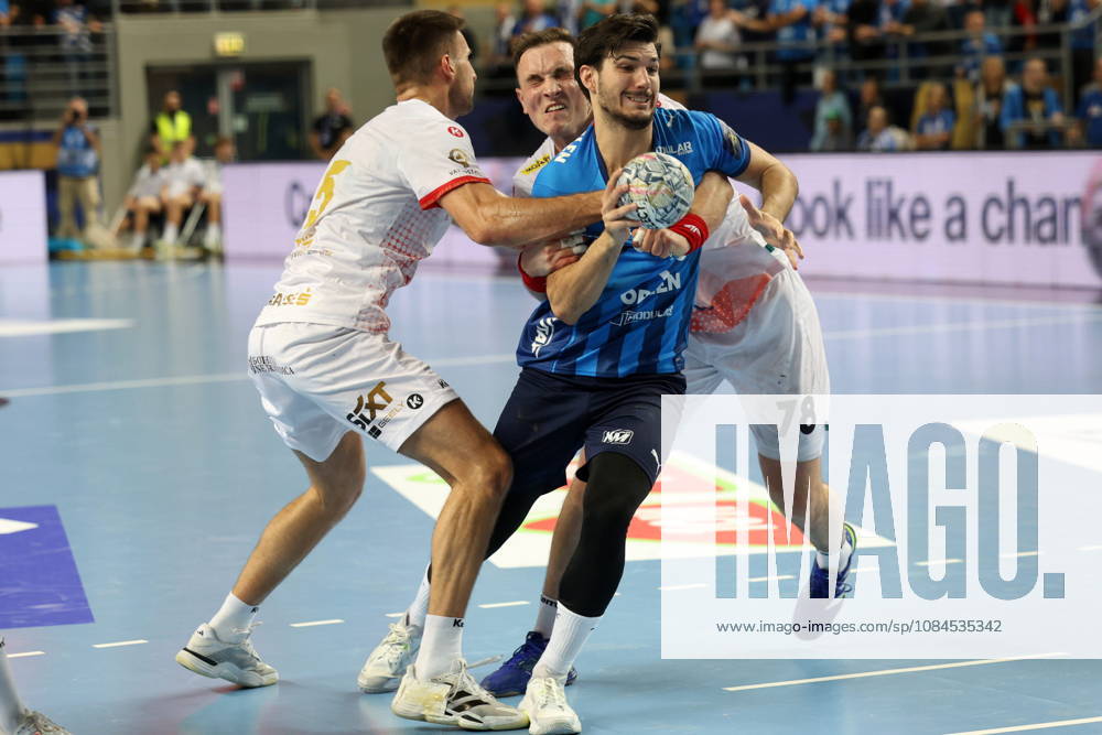 Plock 14.10.2026 Liga mistrzow pilka reczna mezczyzn faza grupowa sezon 2026 27 --- Group phase mens handball EHF Champions League Orlen Wisla Plock - HC Vardar 1961 Skopje Leon Ljevar Wiktor Jankowski Gergo Fazekas Fot. Marcin Solarz FotoPyK NEWSPIX.PL --- newspix.pl