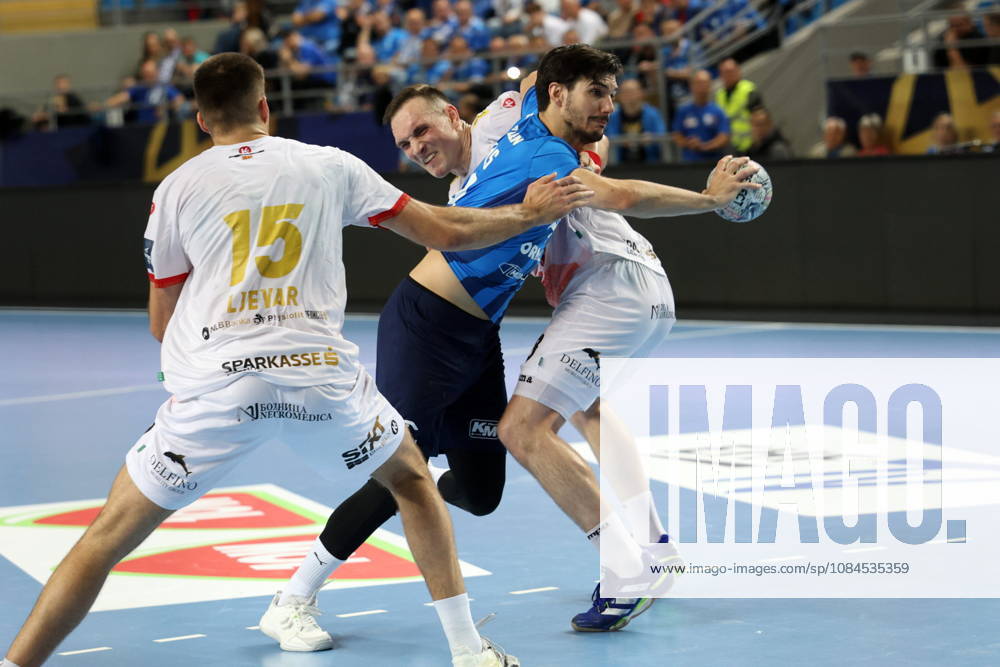 Plock 14.10.2026 Liga mistrzow pilka reczna mezczyzn faza grupowa sezon 2026 27 --- Group phase mens handball EHF Champions League Orlen Wisla Plock - HC Vardar 1961 Skopje Gergo Fazekas Wiktor Jankowski Fot. Marcin Solarz FotoPyK NEWSPIX.PL --- newspix.pl