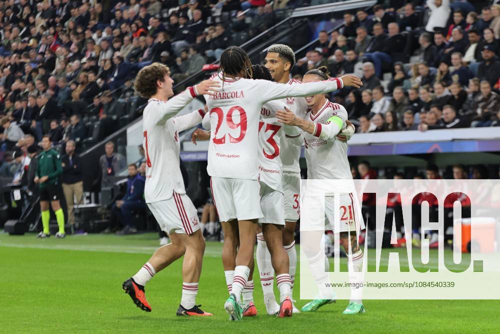 Linz, AUT, On the Road in Upper Austria, LASK, Linzer ASK, Liverpool FC, UEFA Champions League, Matchday 2, Oberösterreich Arena, Oberoesterreich Arena, Raiffeisen Arena, Linz, Austria, in the photo: goal, Ronald Araujo, Ronald Araujo, Liverpool FC, goal celebration against LASK,