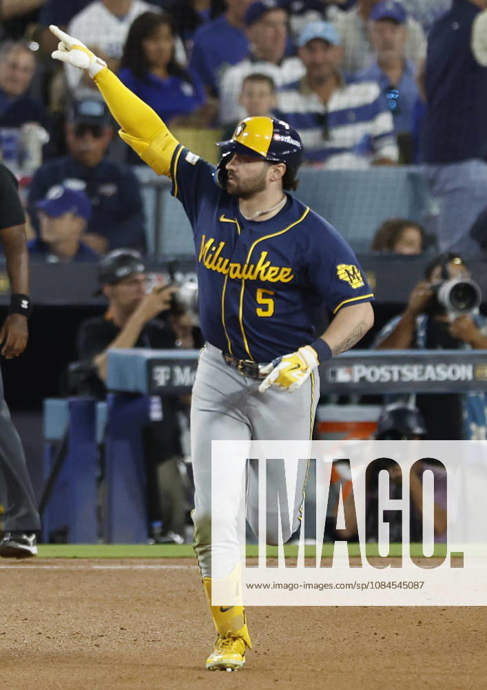 Milwaukee Brewers Garrett Mitchell (5) runs the bases after hitting a solo home run against the the Los Angeles Dodgers in the seventh inning of the MLB, Baseball Herren, USA National League Championship Series playoffs at Dodger Stadium in Los Angeles, California, on Wednesday, October 14, 2026. LAP20261014728 CAROLINExBREHMAN