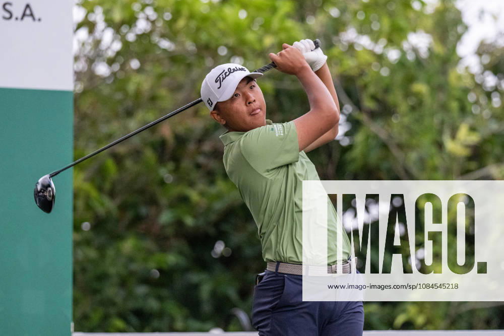 ChinaÃ¢â‚¬â ¢s, LIU, Yiming (a).Opening Round in the Macao Open Golf at Macau Golf & Country Club. Chongqing China - ZUMAr144 20261015_zap_r144_019