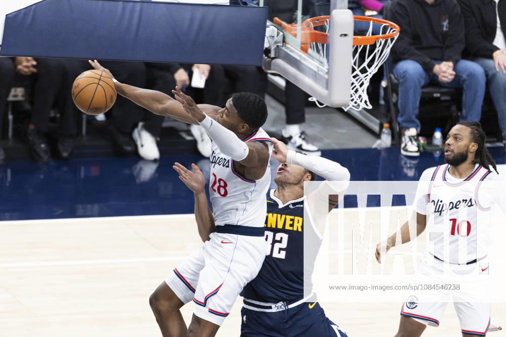 Los Angeles Clippers Rui Hachimura (28) and Denver Nuggets Aaron Gordon (32) vie for the ball during an NBA, Basketball Herren, USA preseason game at Intuit Dome on Wednesday, Oct. 14, 2026 in Inglewood Calf. NBA 2026: Clippers Vs Nuggets - ZUMAc68_ 20261014_zaf_c68_021