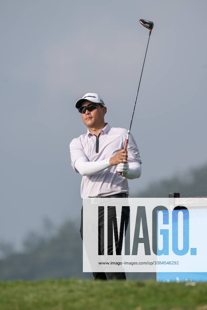 HUANG, Yi-tseng from Taiwan.Opening Round in the Macao Open Golf at Macau Golf & Country Club. Macau Open Golf Rd 1 - ZUMAr144 20261015_zap_r144_117