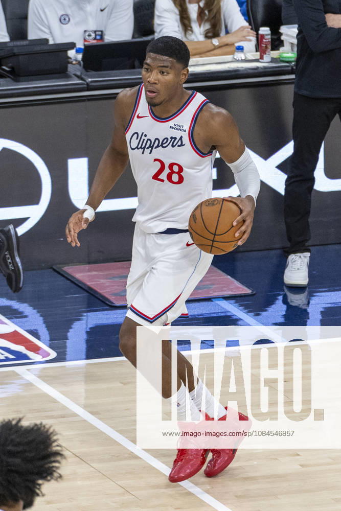Los Angeles Clippers Rui Hachimura (28) dribbles against Denver Nuggets during an NBA, Basketball Herren, USA preseason game on Wednesday, Oct. 14, 2026 in Inglewood Calf. NBA 2026: Clippers Vs Nuggets - ZUMAc68_ 20261014_zaf_c68_037