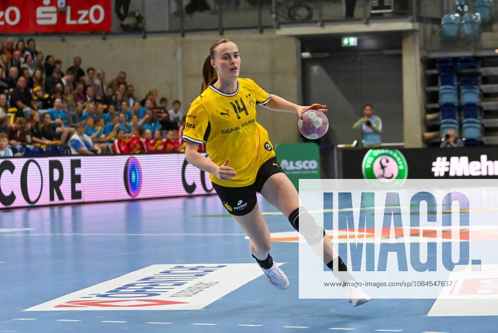 Alieke van Maurik, Borussia Dortmund, 14 with the ball (GER), VfL Oldenburg vs. Borussia Dortmund, ALSCO Women s Handball Bundesliga, Matchday 6, 2026–2027 season, October 14, 2026, GER, VfL Oldenburg vs. Borussia Dortmund, ALSCO Women’s Handball Bundesliga, Matchday 6, 2026–2027 season, October 14, 2026, Oldenburg