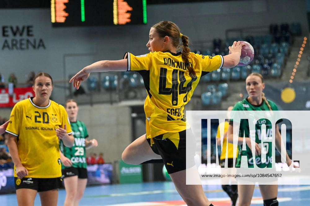 Lara Egeling, Borussia Dortmund, 44, throws GER, VfL Oldenburg vs. Borussia Dortmund, ALSCO Women s Handball Bundesliga, Matchday 6, 2026–2027 Season, October 14, 2026, GER, VfL Oldenburg vs. Borussia Dortmund, ALSCO Women’s Handball Bundesliga, Matchday 6, 2026–2027 season, October 14, 2026, Oldenburg