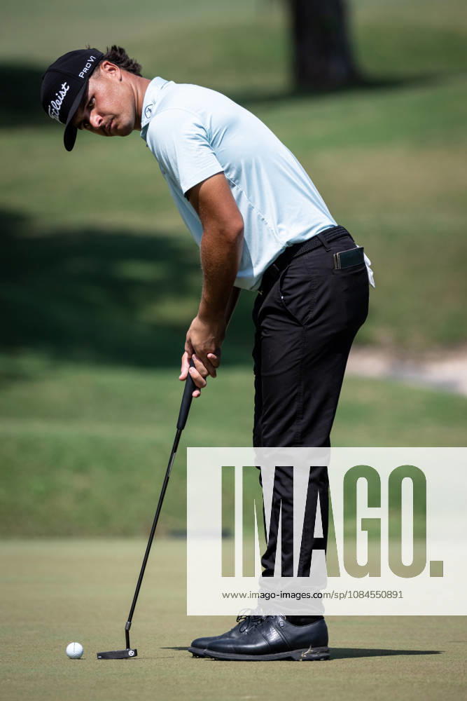 AustraliaÃ¢â‚¬â ¢s, Harrison CROWE on the 9th green. Opening Round in the Macao Open Golf at Macau Golf & Country Club. Coloane China - ZUMAr144 20261015_zap_r144_148