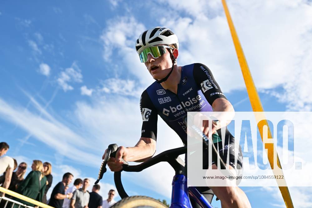 Belgium s Arthur van den Boer pictured in action during the men elite race of the Kermiscross cyclocross cycling event, on Thursday 15 October 2026, in Ardooie. DAVIDxPINTENS x189895268x