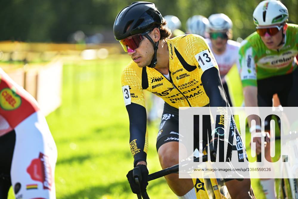 Italy s Federico Ceolin pictured in action during the men elite race of the Kermiscross cyclocross cycling event, on Thursday 15 October 2026, in Ardooie. DAVIDxPINTENS x189895282x