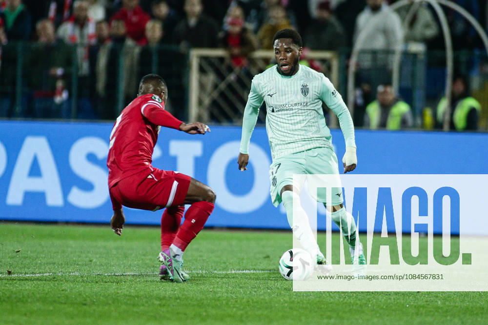 IPA89726354 - Monaco s Stanis Idumbo in action during the UEFA Conference League match between PFC CSKA and AS Monaco at Vasil Levski National Stadium in Sofia, Bulgaria, on October 15, 2026