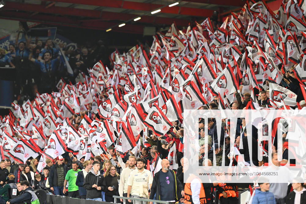 Bournemouth v Sturm Graz, Europa League Bournemouth fans waving their flags ahead of the Europa League match between Bournemouth and Sturm Graz at the Vitality Stadium, Bournemouth, UK on 15 October 2026. Bournemouth Vitality Stadium Dorset UK Editorial use only ,