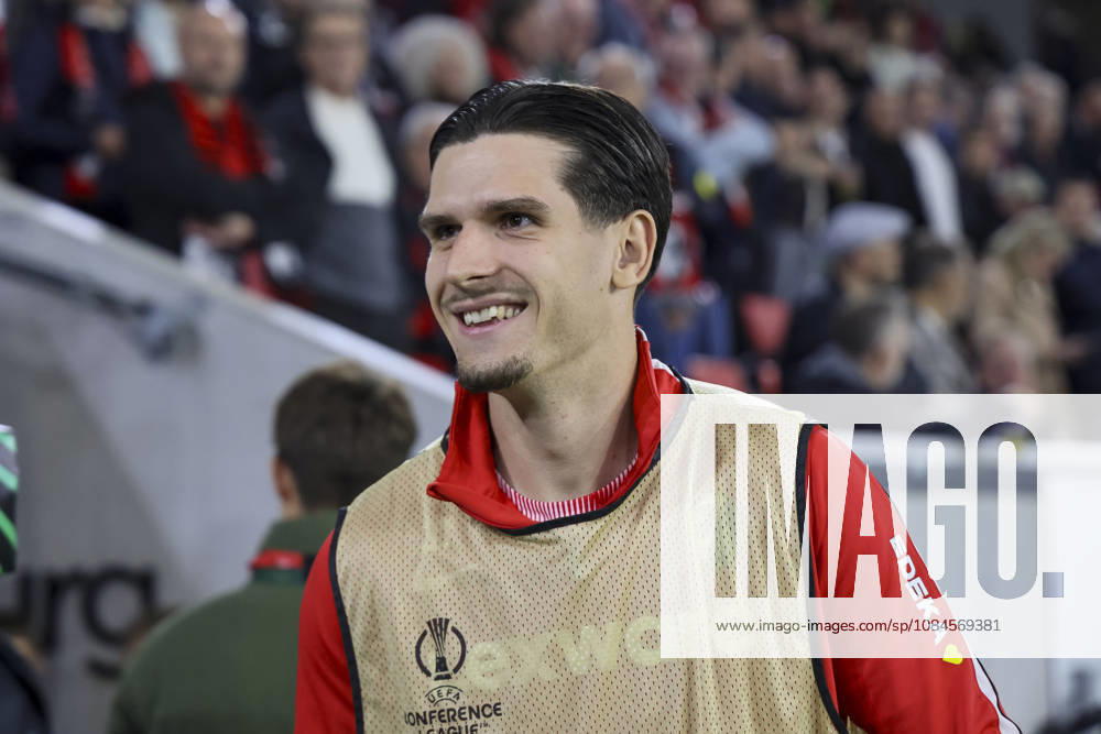 Igor Matanovic, SC Freiburg, 31, before kickoff, Germany, soccer, UEFA Conference League, Matchday 1, 2026–2027, SC Freiburg vs. FK Jablonec, October 15, 2026, Freiburg im Breisgau, Stadion am Wolfswinkel, Germany