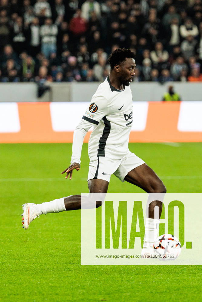 Wilfred Ndidi (Besiktas JK, 4) controls the ball during the UEFA Europa League match between TSG 1899 Hoffenheim vs. Besiktas JK at PreZero arena on matchday 2 of the UEFA Europa League on October 15, 2026 in Sinsheim, Germany. Germany