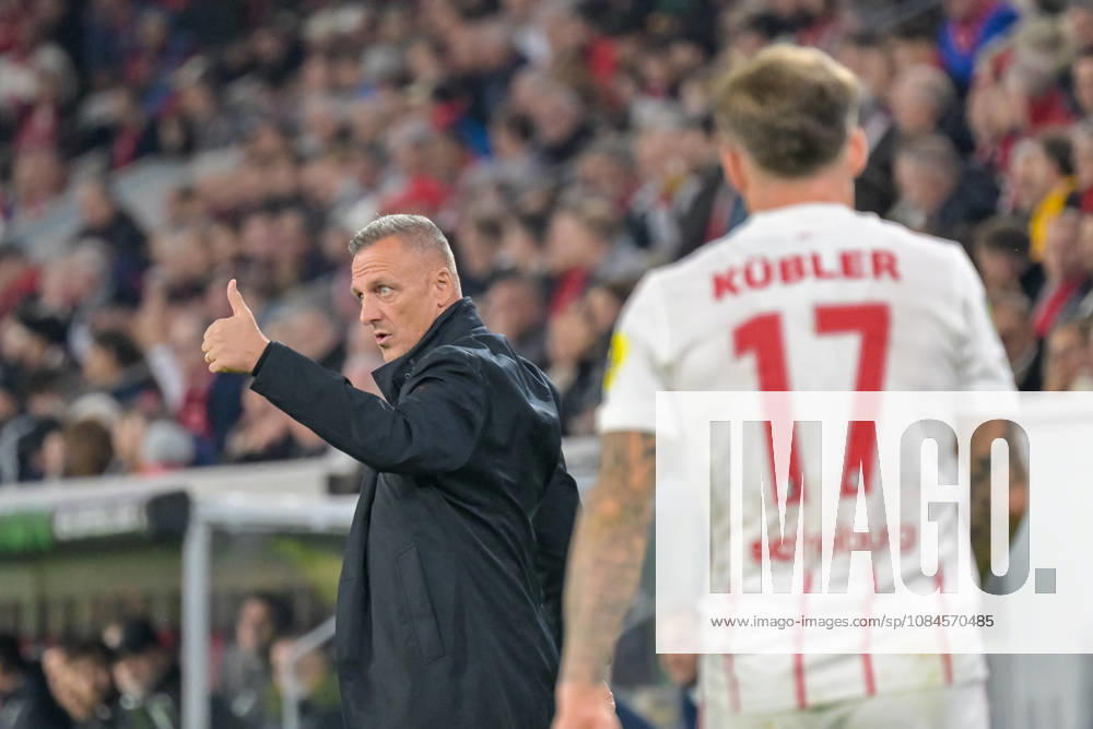 Lubos Kozel, FK Jablonec, coach gesturing, GER, SC Freiburg vs. JK Jablonec, soccer, UEFA Conference League, Matchday 1, 2026–2027 season, October 15, 2026 GER, SC Freiburg vs. JK Jablonec, Soccer, UEFA Conference League, Matchday 1, 2026–2027 Season, October 15, 2026 Freiburg