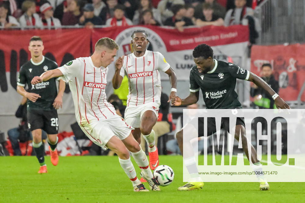 Matthias Ginter (SC Freiburg), 28, and Nelson Okeke (FK Jablonec), 06, battling for the ball in Germany, SC Freiburg vs. JK Jablonec, soccer, UEFA Conference League, Matchday 1, 2026–2027 season, October 15, 2026, GER, SC Freiburg vs. JK Jablonec, Soccer, UEFA Conference League, Matchday 1, 2026–2027 Season, October 15, 2026, Freiburg