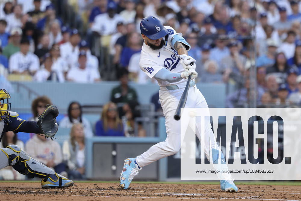 MLB, Baseball Herren, USA Postseason: NLCS Game 4 - Los Angeles Dodgers vs Milwaukee Brewers Los Angeles Dodgers outfielder Andy Pages in action during Game 4 of the National League Championship Series between the Los Angeles Dodgers and the Milwaukee Brewers at Dodger Stadium in Los Angeles, California, USA, 15 October 2026. LOS ANGELES CALIFORNIA UNITED STATES