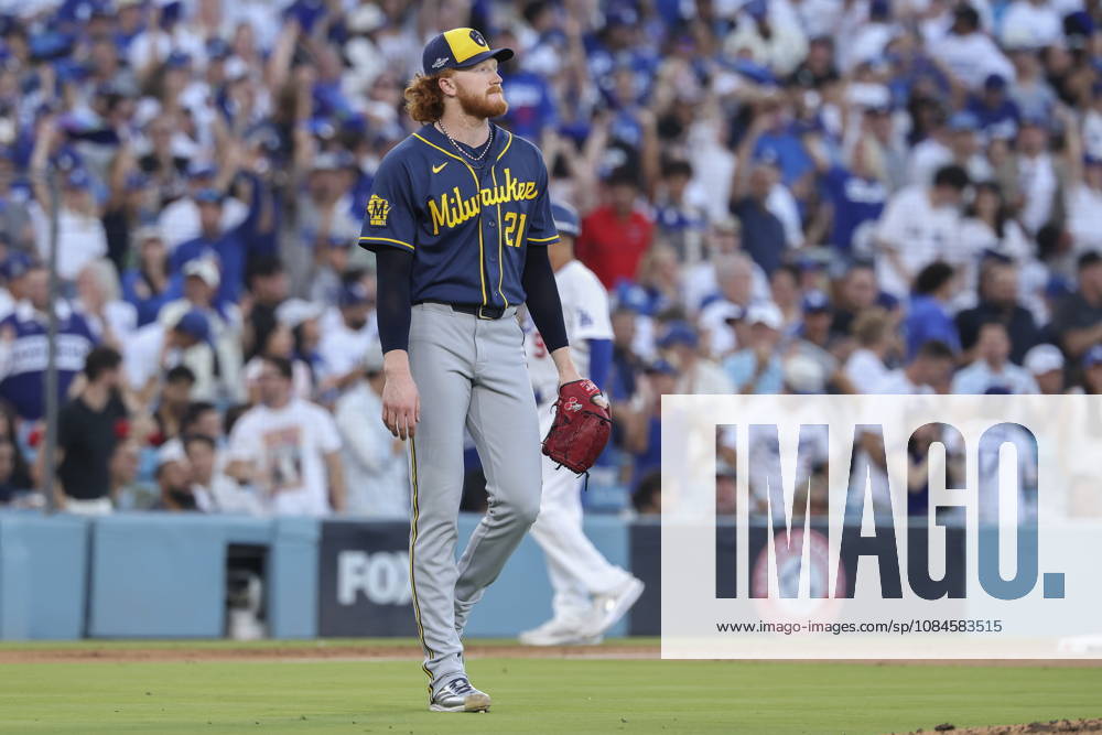 MLB, Baseball Herren, USA Postseason: NLCS Game 4 - Los Angeles Dodgers vs Milwaukee Brewers Milwaukee Brewers pitcher Dustin May in action during Game 4 of the National League Championship Series between the Los Angeles Dodgers and the Milwaukee Brewers at Dodger Stadium in Los Angeles, California, USA, 15 October 2026. LOS ANGELES CALIFORNIA UNITED STATES