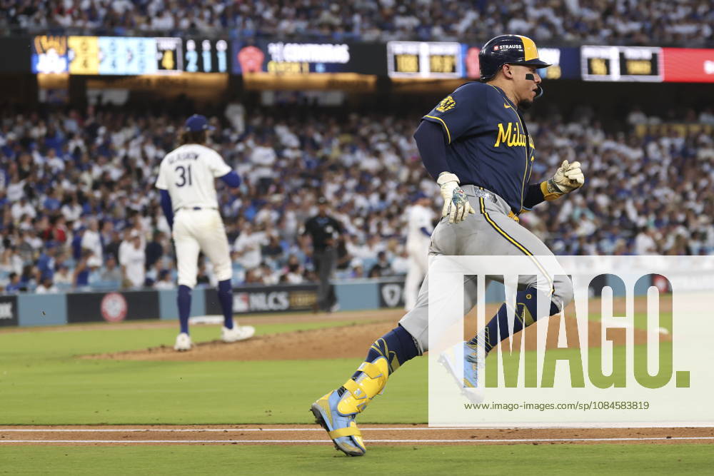 MLB, Baseball Herren, USA Postseason: NLCS Game 4 - Los Angeles Dodgers vs Milwaukee Brewers Milwaukee Brewers catcher William Contreras in action during Game 4 of the National League Championship Series between the Los Angeles Dodgers and the Milwaukee Brewers at Dodger Stadium in Los Angeles, California, USA, 15 October 2026. LOS ANGELES CALIFORNIA UNITED STATES