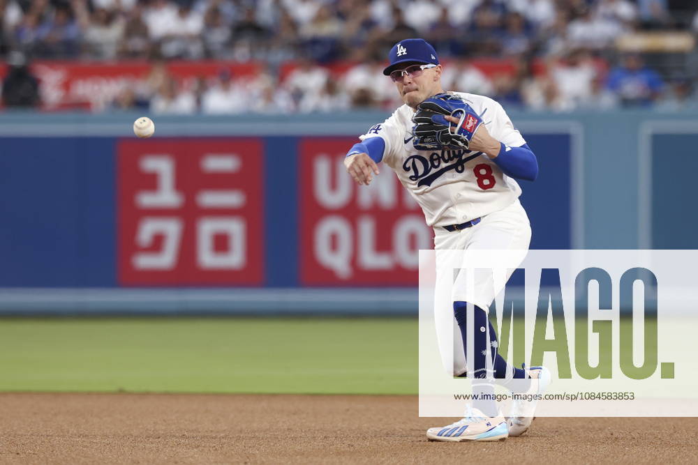 MLB, Baseball Herren, USA Postseason: NLCS Game 4 - Los Angeles Dodgers vs Milwaukee Brewers Los Angeles Dodgers utility player Enrique Hernandez in action during Game 4 of the National League Championship Series between the Los Angeles Dodgers and the Milwaukee Brewers at Dodger Stadium in Los Angeles, California, USA, 15 October 2026. LOS ANGELES CALIFORNIA UNITED STATES