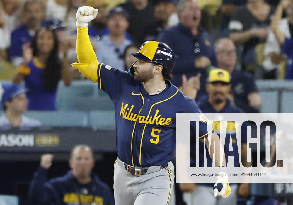 Milwaukee Brewers Garrett Mitchell (5) runs the bases after hitting a solo home run against the Los Angeles Dodgers in the sixth inning during game four of the MLB, Baseball Herren, USA National League Championship Series at Dodger Stadium in Los Angeles, California, on Thursday, October 15, 2026. LAP20261015743 CAROLINExBREHMAN