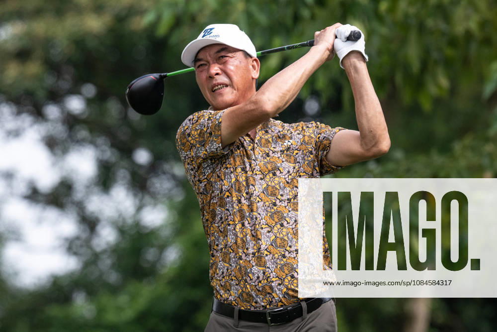 Zhang, LIANWEI from China..Round 2 in the Macao Open Golf at Macau Golf & Country Club. Coloane China - ZUMAr144 20261016_zap_r144_007
