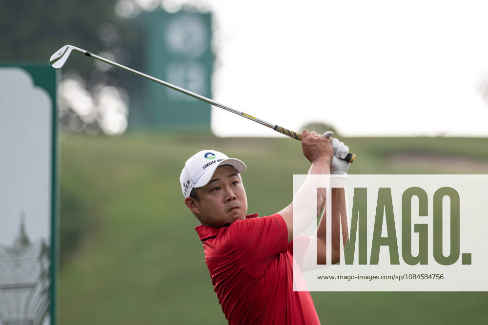 LEE, Chieh-po from Taiwan. Round 2 in the Macao Open Golf at Macau Golf & Country Club. Macau Open Golf Round 2 - ZUMAr144 20261016_zap_r144_047