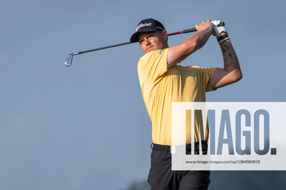 Cameron JOHN from Australia. Round 2 in the Macao Open Golf at Macau Golf & Country Club. Macau Open Golf Round 2 - ZUMAr144 20261016_zap_r144_070