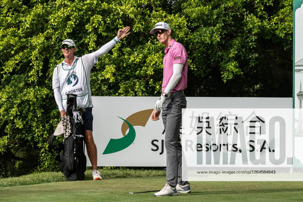 Charles PORTER from the USA drops his club annoyed by his shot.Round 2 in the Macao Open Golf at Macau Golf & Country Club. Macau Open Golf Round 2 - ZUMAr144 20261016_zap_r144_074