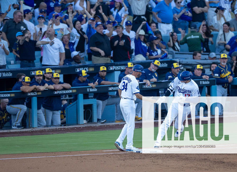 Los Angeles Dodgers Shohei Ohtani runs the bases as he hits a 3 run home run the second inning against the Milwaukee Brewers in Game 4 of the National League Championship Series at Dodgers Stadium in Los Angeles, California on Oct. 15, 2026. . . Los Angeles USA - ZUMAa60_ 0869623101st
