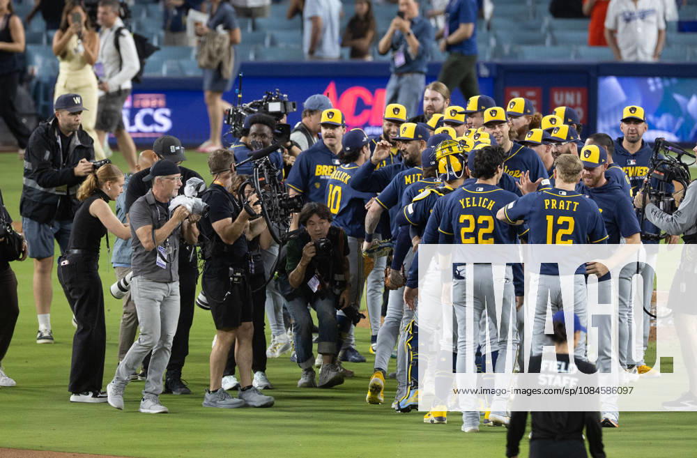 Milwaukee Brewers players celebrated after winning the Game 4 of the National League Championship Series against the Los Angeles Dodgers at Dodgers Stadium in Los Angeles, California , on Oct. 15, 2026..Brewers won the game 6-4 to advance to the World Series . . Los Angeles USA - ZUMAa60_ 0869635371st