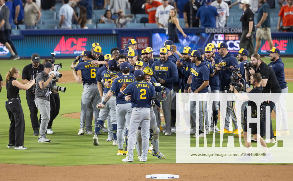 Milwaukee Brewers players celebrated after winning the Game 4 of the National League Championship Series against the Los Angeles Dodgers at Dodgers Stadium in Los Angeles, California , on Oct. 15, 2026..Brewers won the game 6-4 to advance to the World Series . . Los Angeles USA - ZUMAa60_ 0869635374st