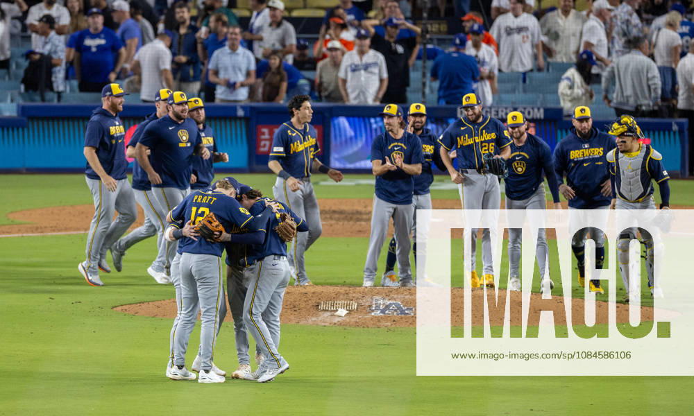 Milwaukee Brewers players celebrated after winning the Game 4 of the National League Championship Series against the Los Angeles Dodgers at Dodgers Stadium in Los Angeles, California , on Oct. 15, 2026..Brewers won the game 6-4 to advance to the World Series . . Los Angeles USA - ZUMAa60_ 0869635509st