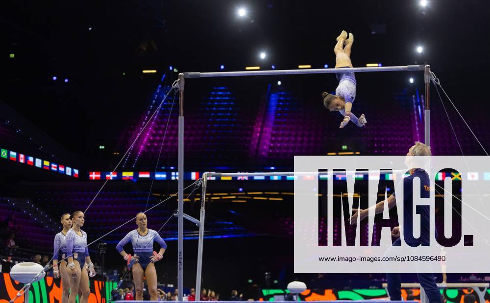 ROTTERDAM - The Dutch gymnasts during podium training at the World Gymnastics Championships in Ahoy Rotterdam. IRIS VAN DEN BROEK ANP ANPxSportx IVx 572627146 originalFilename: 572627146