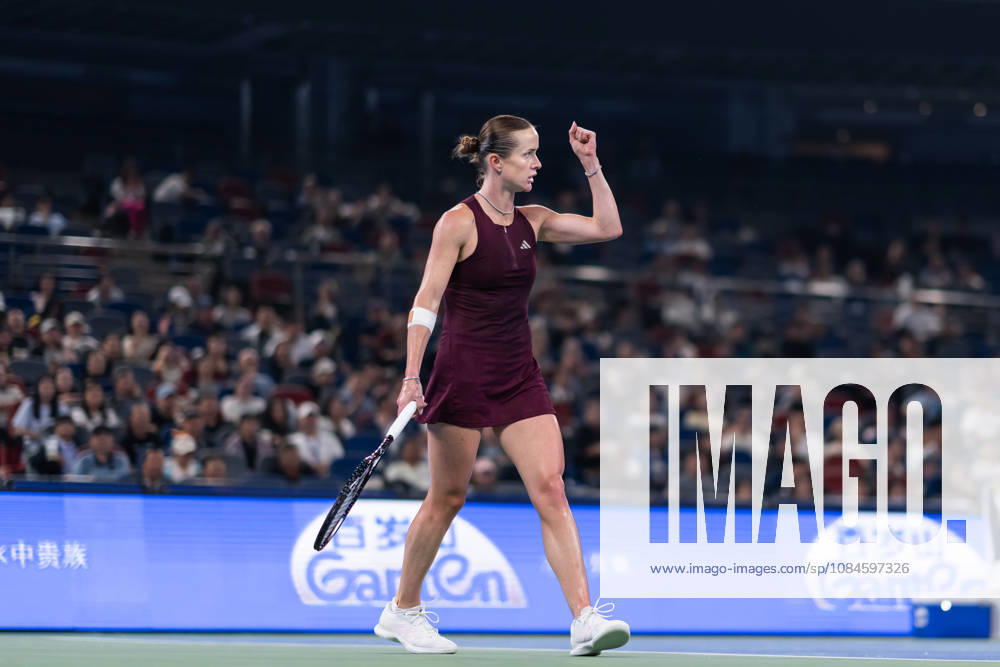 2026 WTA, Tennis Damen Wuhan Open: Sonay Kartal - Elina Svitolin in China - 16 Oct Elina Svitolina of Ukraine celebrates her win against Sonay Kartal of UK (Not in view) during their women s singles match on day 5 of Wuhan Open at the Optics Valley International Tennis Center. Sonay Kartal defeated Elina Svitolina with a score of 6-2, 2-6, 6-4. Wuhan China