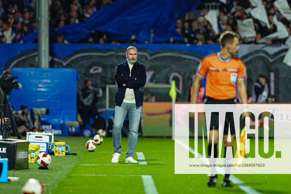 Tim Walter, Holstein Kiel, Coach (GER), Holstein Kiel vs. Hertha BSC, Soccer, 2. Bundesliga, Matchday 08, 2026–2027 Season, October 16, 2026 DFL regulations prohibit any use of photographs as image sequences and or quasi-video (GER), Holstein Kiel vs. Hertha BSC, Soccer, 2. Bundesliga, Matchday 8, 2026–2027 Season, October 16, 2026, Kiel