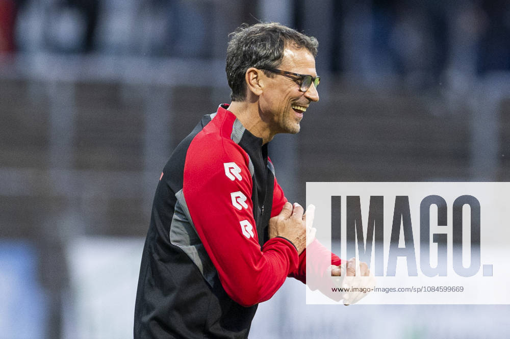 3rd Division, Fortuna Cologne vs. VfB Stuttgart U21, October 16, 2026 Matthias Mink, Fortuna Cologne Head Coach, 3rd Division, Fortuna Cologne vs. VfB Stuttgart U21, Matchday 10, on October 16, 2026, Südstadion, Cologne DFB regulations prohibit any use of photographs as image sequences and or quasi-video