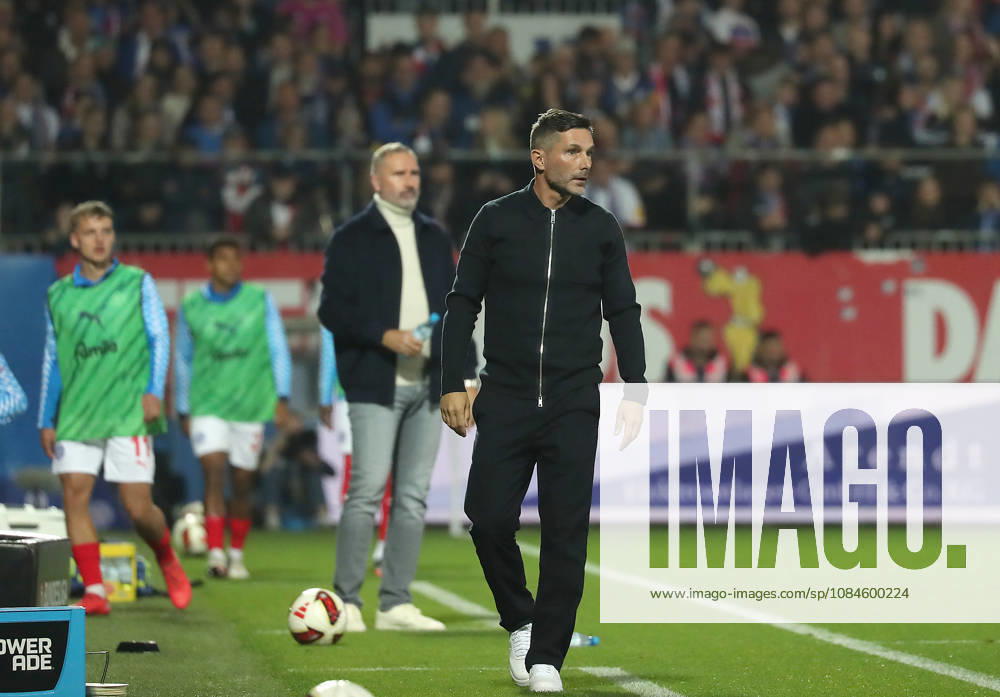 Coach Stefan Leitl, Hertha BSC Berlin Soccer, Men s Team, 2026–2027 Season, 2. Bundesliga, Holstein Stadium, Holstein Kiel vs. Hertha BSC Berlin DFL REGULATIONS PROHIBIT ANY USE OF PHOTOGRAPHS AS IMAGE SEQUENCES AND OR QUASI-VIDEO