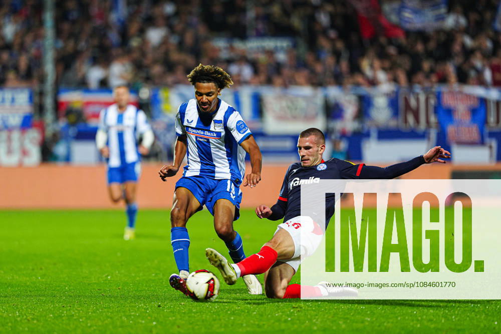 Oluwaseun Adewumi, Hertha BSC, 19; David Zec, Holstein Kiel, 26 (GER); Holstein Kiel vs. Hertha BSC, soccer, 2. Bundesliga, Matchday 08, 2026–2027 season, October 16, 2026 DFL regulations prohibit any use of photographs as image sequences and or quasi-video GER, Holstein Kiel vs. Hertha BSC, Soccer, 2. Bundesliga, Matchday 08, 2026–2027 Season, October 16, 2026, Kiel