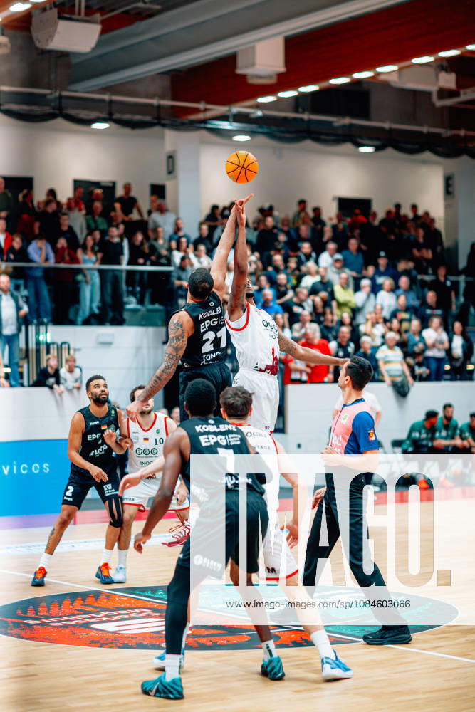 BB 2BL SBB Boerde Baskets vs. EPG Baskets Koblenz, Camaron Tongue of EPG Baskets Koblenz and Kyndahl Hill of SBB Boerde Baskets during the 2026–2027 season in the 2nd Barmer Basketball Bundesliga Pro A on Matchday 5: SBB Boerde Baskets and EPG Baskets Koblenz at the Wolfgang Lakenmacher Halle on October 16, 2026, in Magdeburg, Saxony-Anhalt, Germany Imago